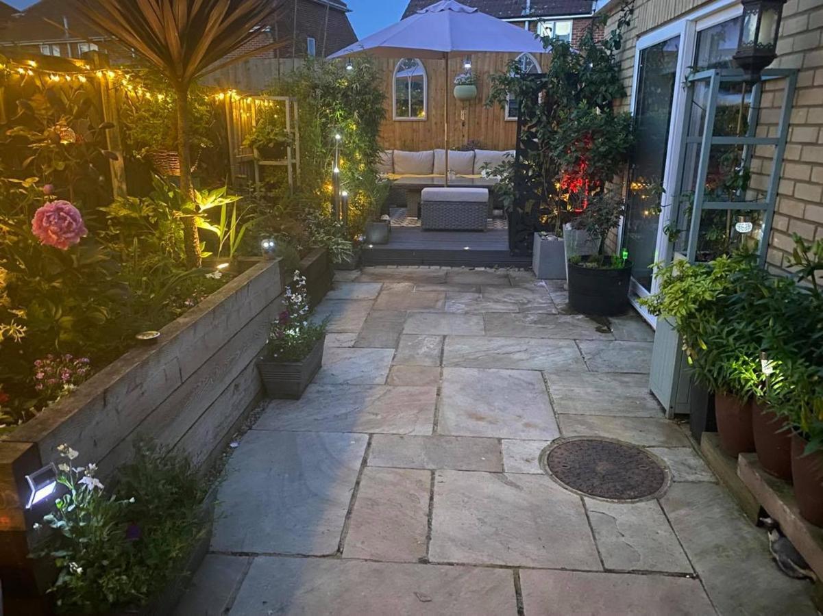 Secret Gem Full Size Hot Tub 1 Bed Garden Flat Leilighet Bournemouth Eksteriør bilde